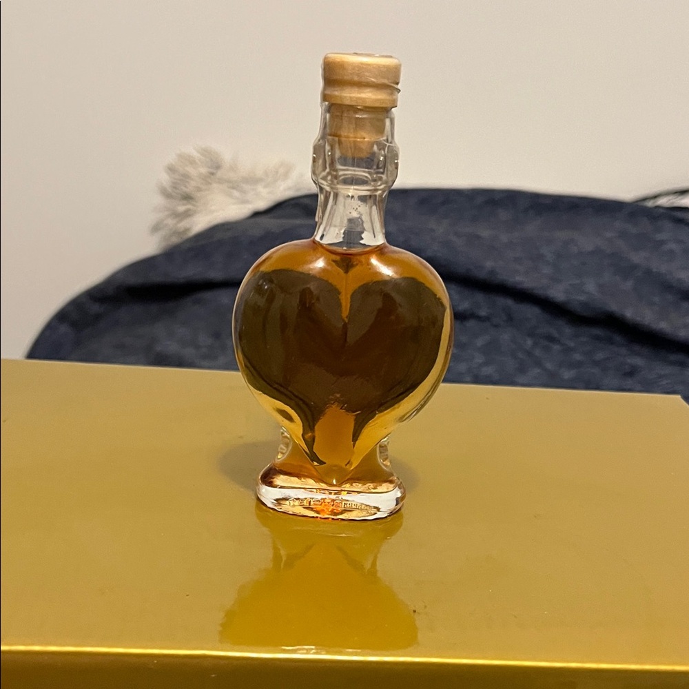 Heart-Shaped Glass Bottle with Cork men’s cologne